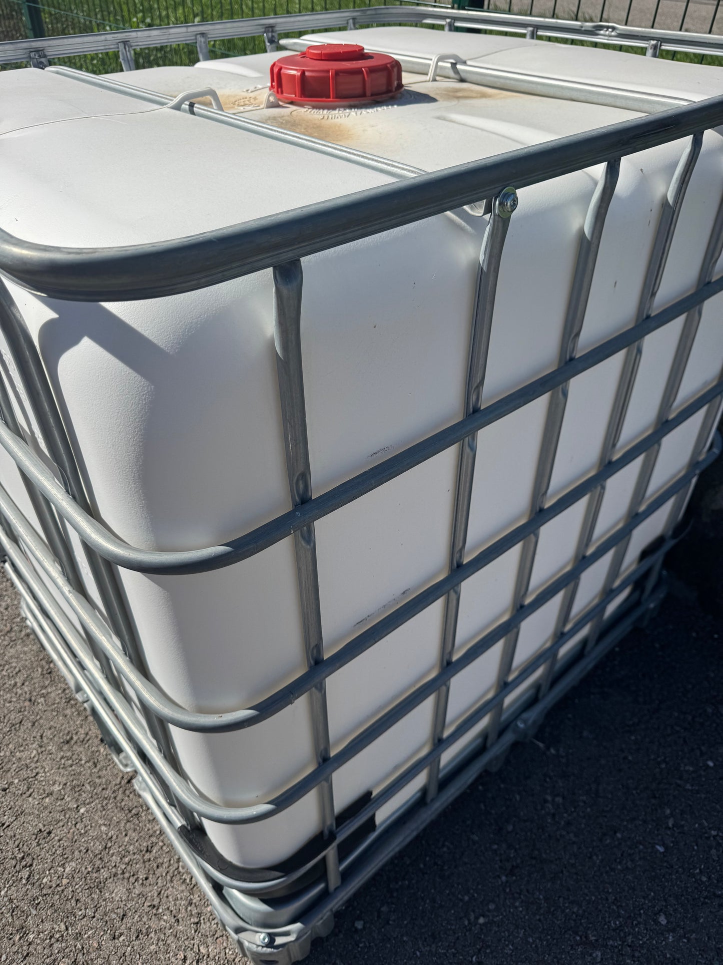 CUVE RECUPERATION EAU 1000 LITRES